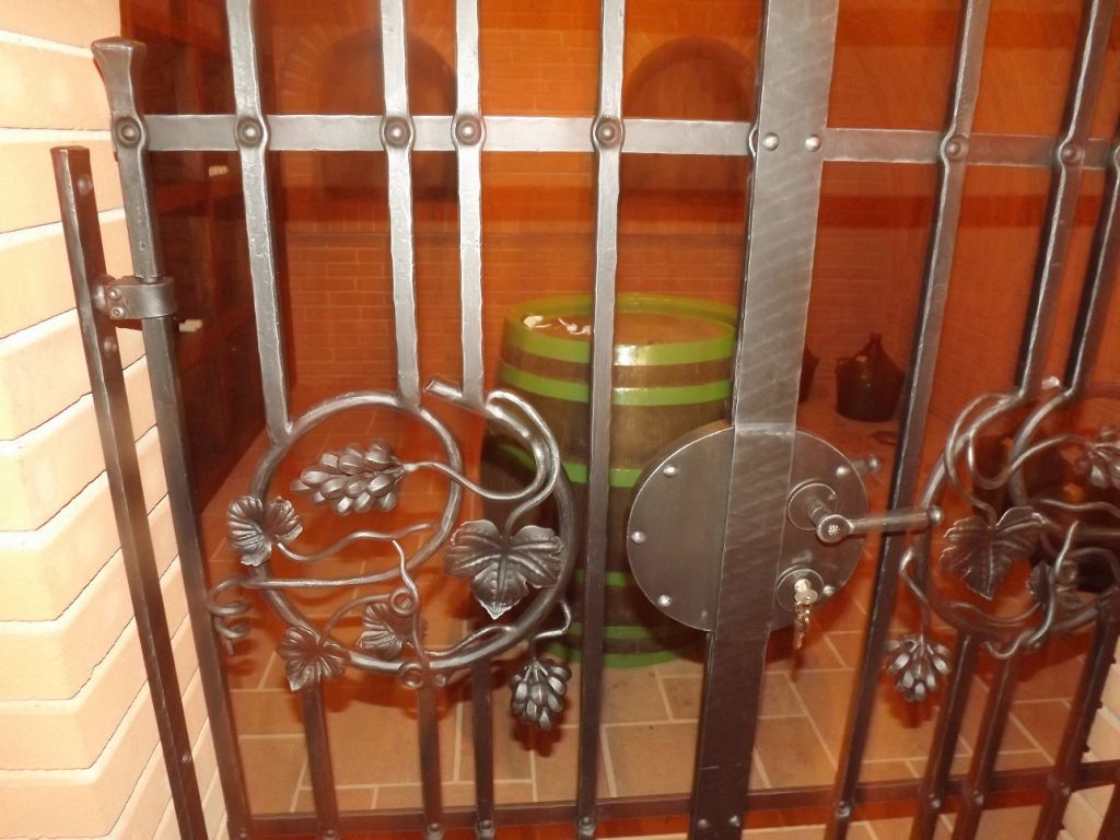 M��e do vinn�ho sklepa �ardice - Dvoukřídlá mříž do sklepa 1 Šardice