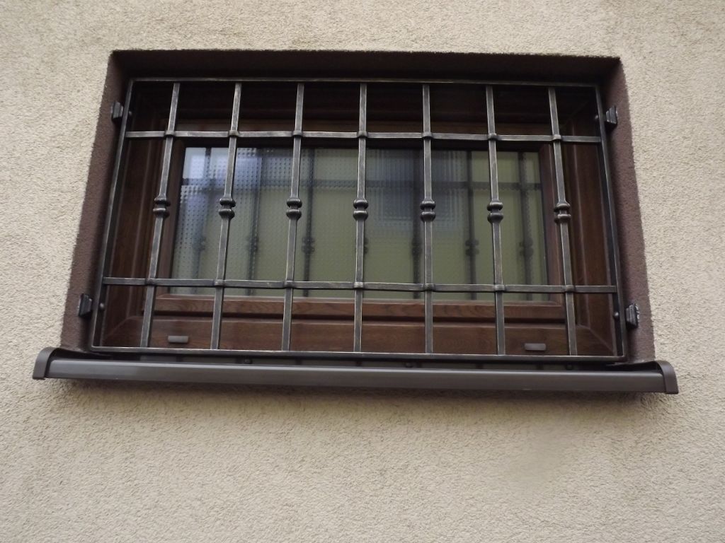 Kovan� bezpe�nostn� m��e oken - Velk� N�m�ice - kované mříže - Velké Němčice