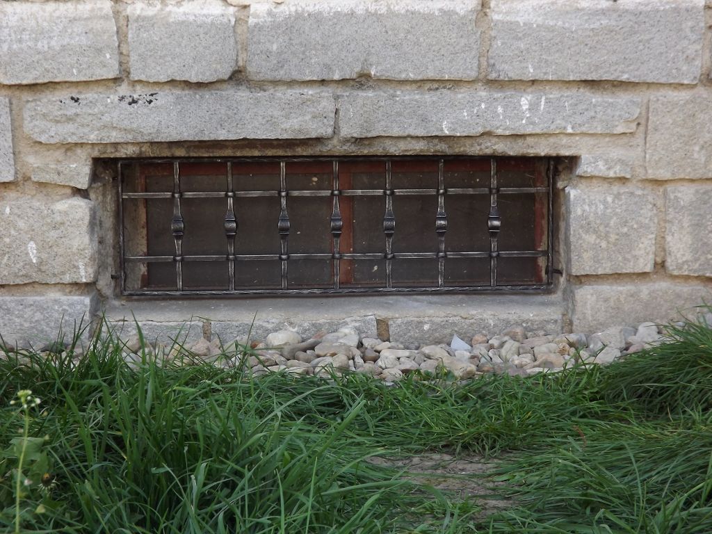 Bezpe�nostn� m��e Brno venkov, Kobylnice - mříže bezpečnostní_01