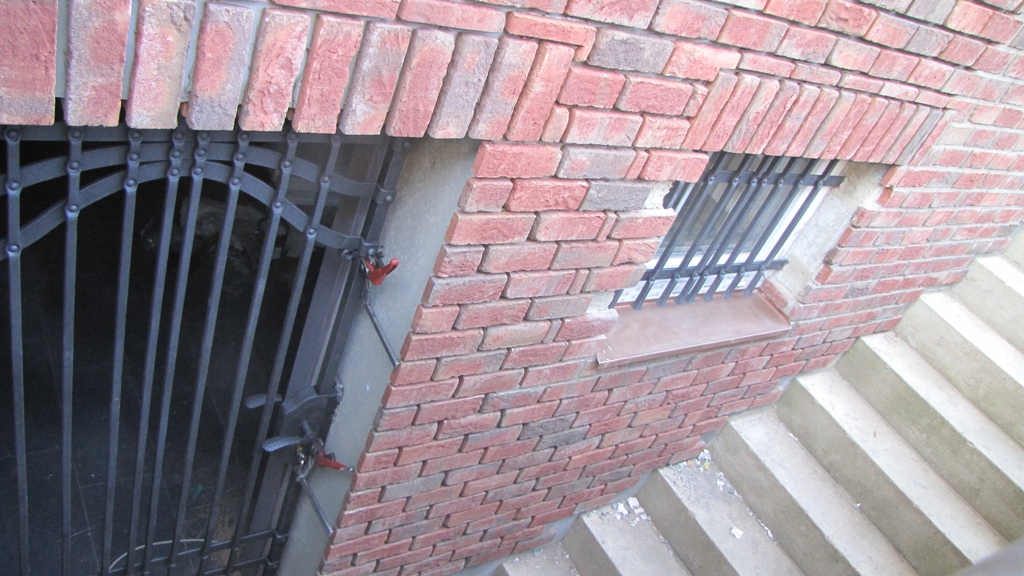 Kovan� dve�n� a okenn� m�� Sob�ice - IMG_1407