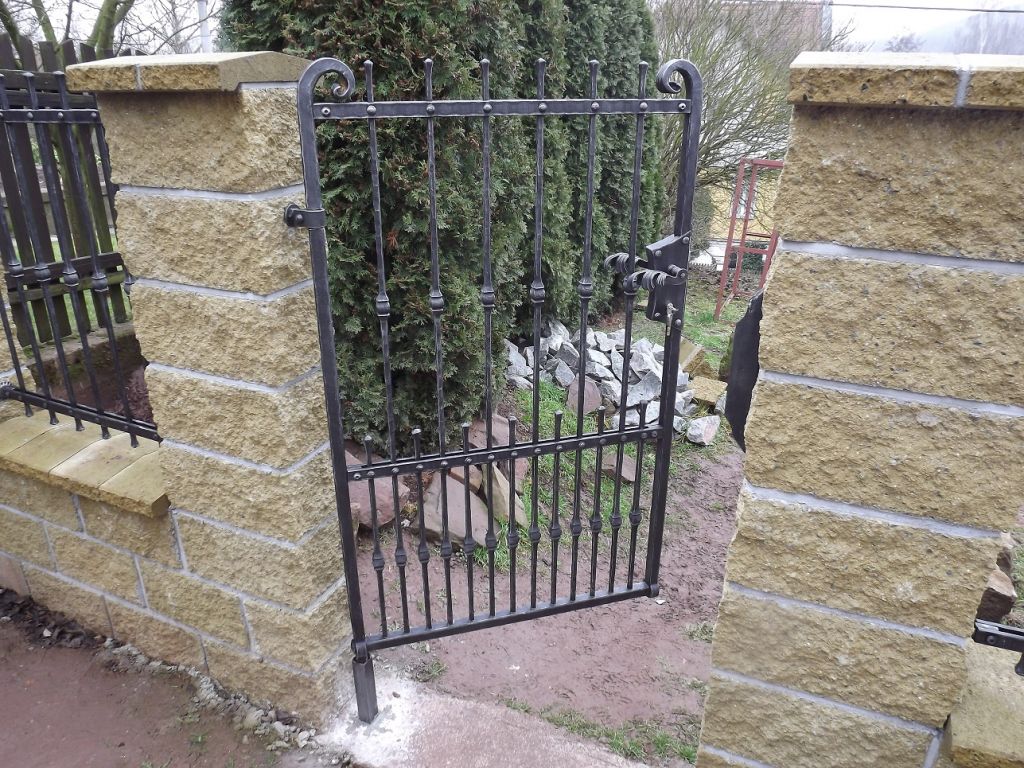 Kovan� br�na, branka a plot Svit�vka - Kovaná branka - Svitávka.jpe