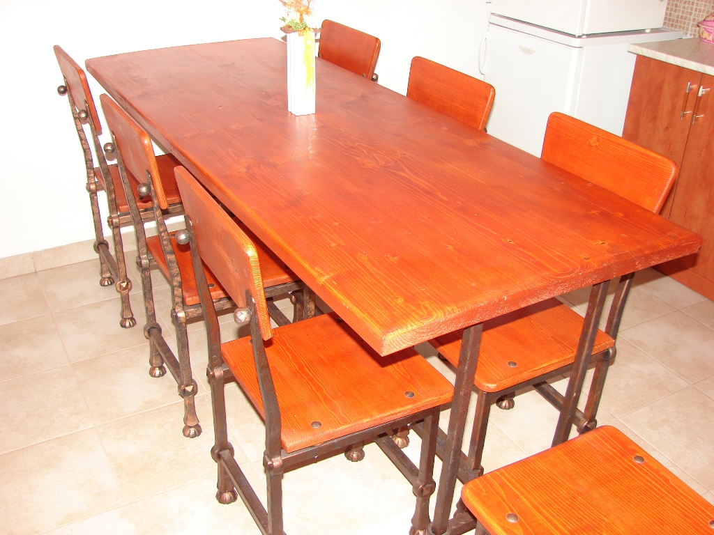 Kovan� stoly a �idle - kovaný stůl a židle_01