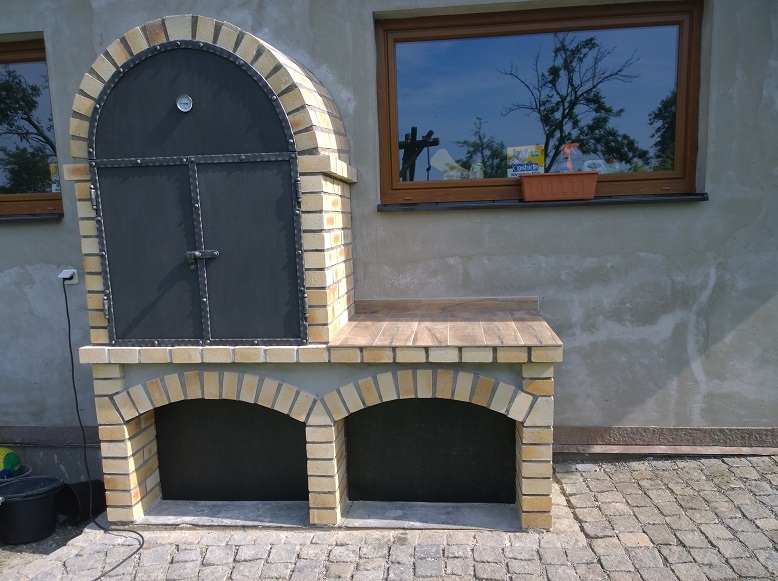 Kovan� dv��ka k zahradn�mu krbu - Kobylnice - C-Montaz-09_33_18