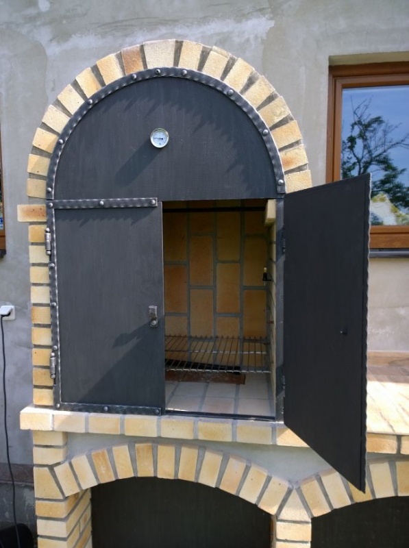 Kovan� dv��ka k zahradn�mu krbu - Kobylnice - C-Montaz-09_33_55