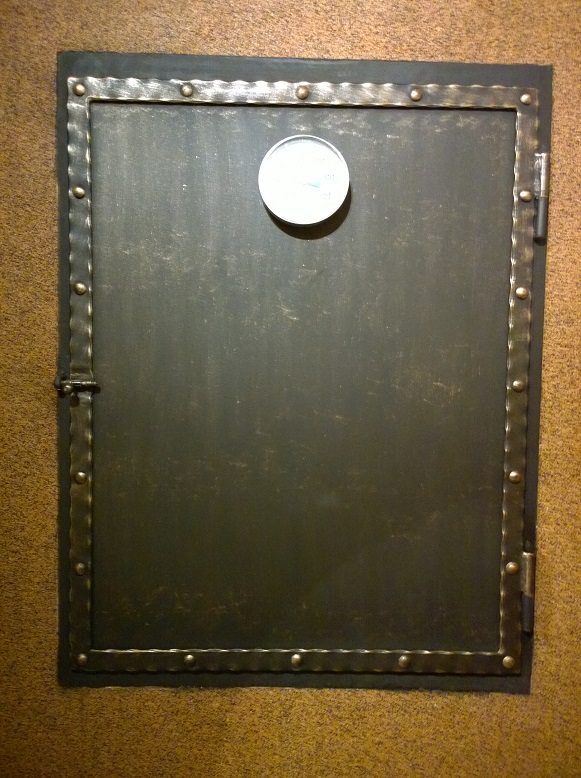 Kovan� dv��ka k ud�rn� - Brno - udírna - dvířka_2