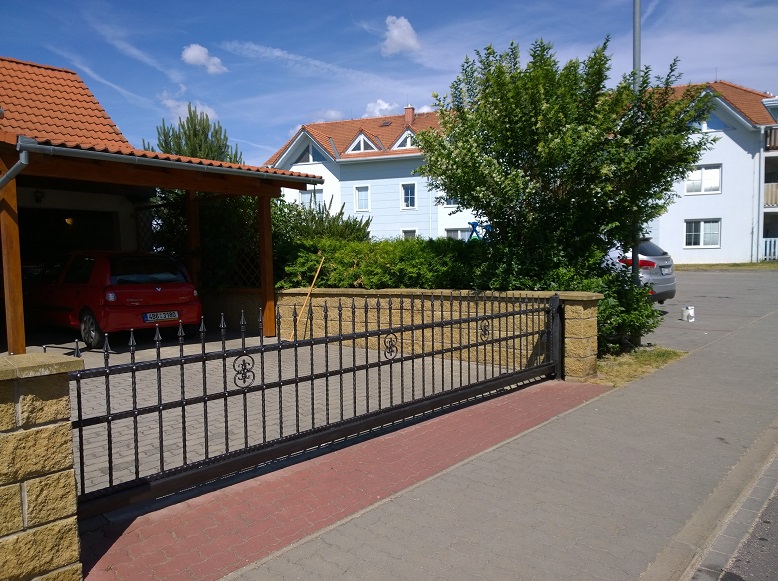 Kovan branka a brna - jezd u Brna - kovaná brána