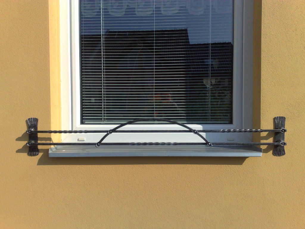 Kovan okenn zbrany pro kvtine a truhlky - 18042011603