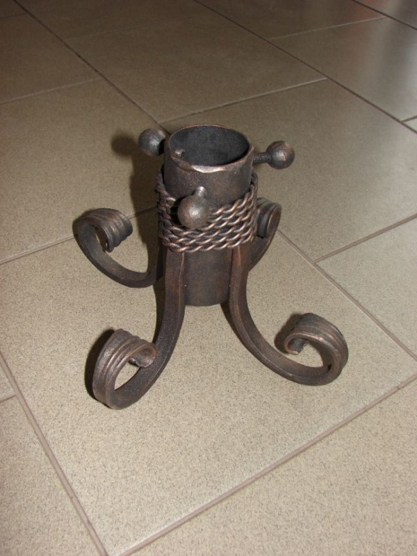 Kovan� stoj�nky na v�no�n� stromek - DSC06106