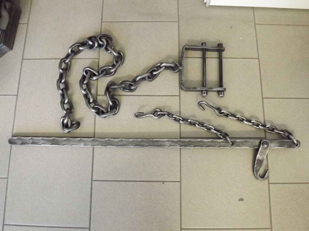 Pro �ezn�ka - n��ad� pro �ezn�ka na por�ku prasete - kované háky na zabíjačky