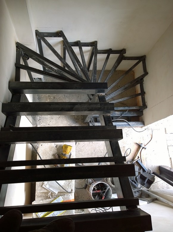 Ocelov� konstrukce schod� - Opatovice - schody - kovaná konstrukce_03