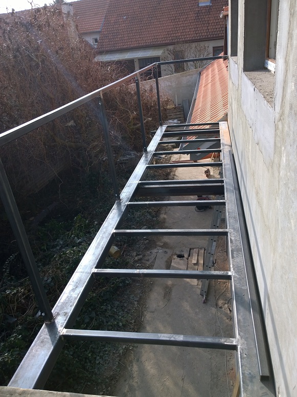 Kovov� konstrukce pavla� - Opatovice - kobstrukce pavlač - Opatovice_1