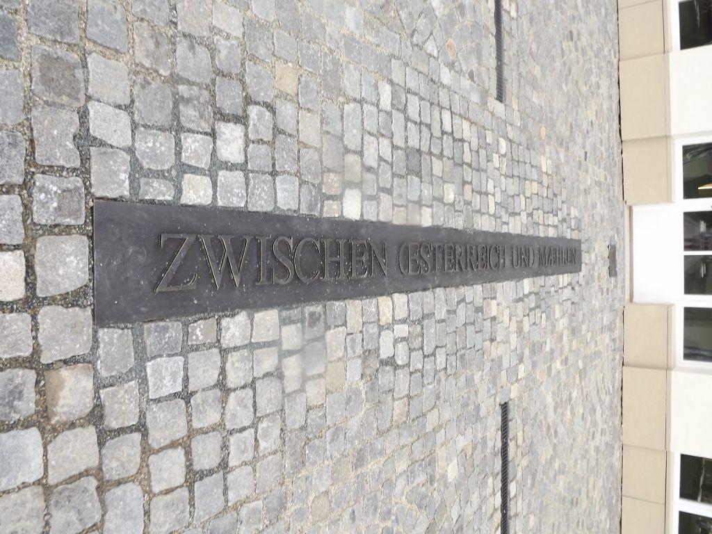 Kovan� n�pis - Kovaný nápis na zámeček Hlohovec