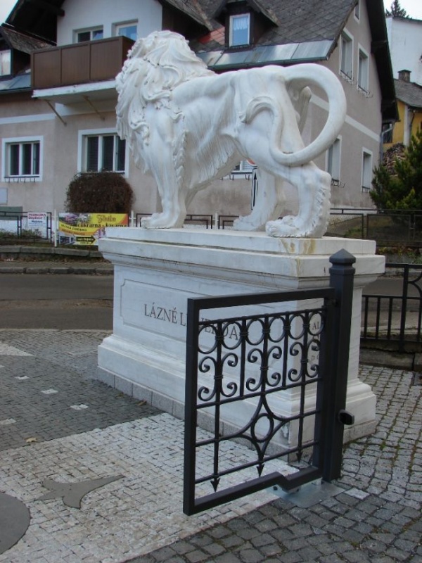 L�ZN� LIBVERDA, a.s. - kovaná brána Libverda 2.jpe