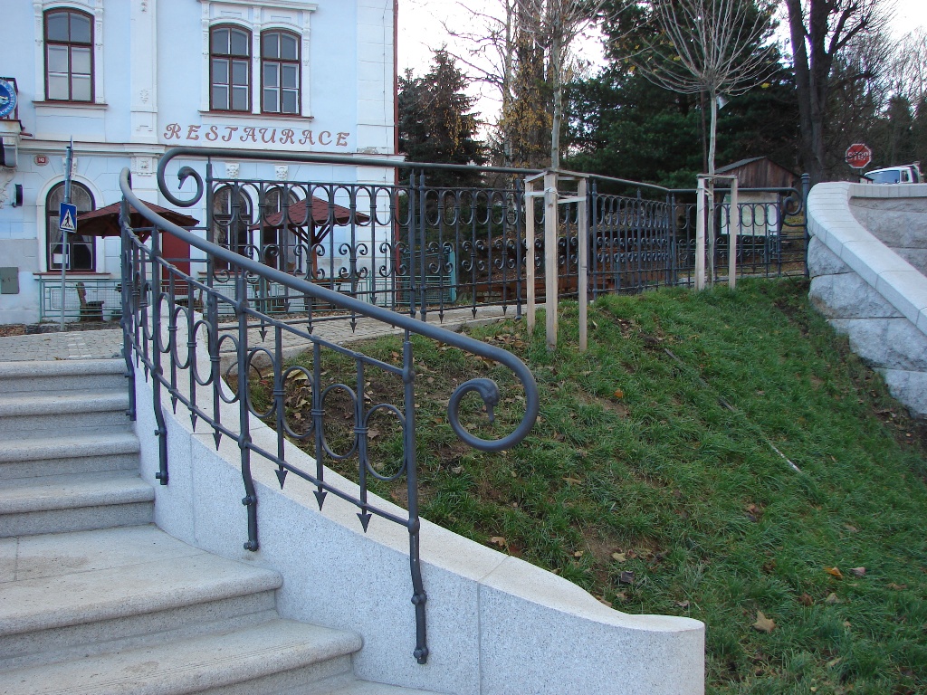 L�ZN� LIBVERDA, a.s. - kované schodišťové zábradlí - Libverda 2.jpe
