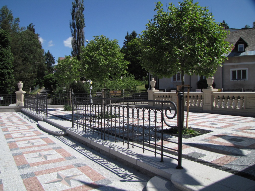 L�ZN� LIBVERDA, a.s. - kované zábradlí - Libverda 1