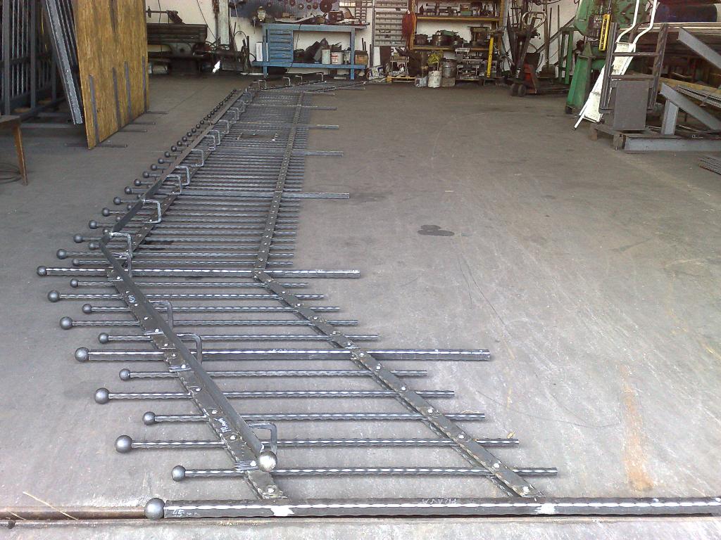 SurGal Clinic - Brno - SurGal Clinic - výroba kovaného zábradlí 1