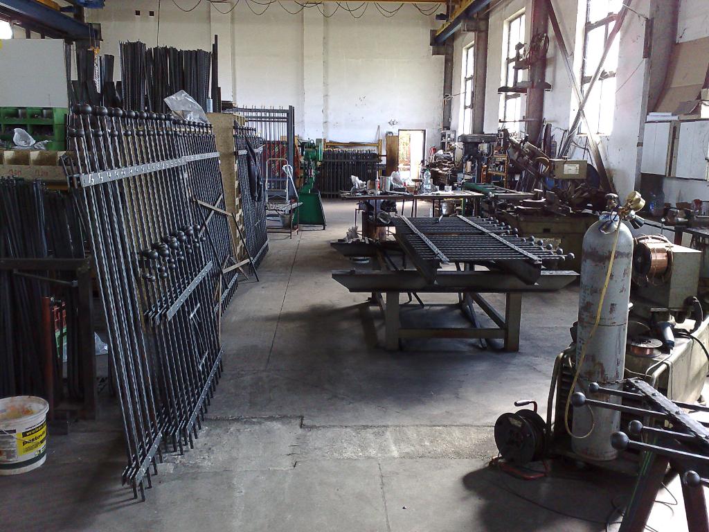 SurGal Clinic - Brno - SurGal Clinic - výroba kovaného zábradlí