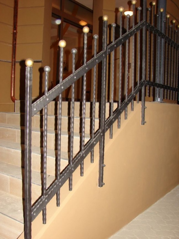 SurGal Clinic - Brno - schodišťové zábradlí SurGal.jpe