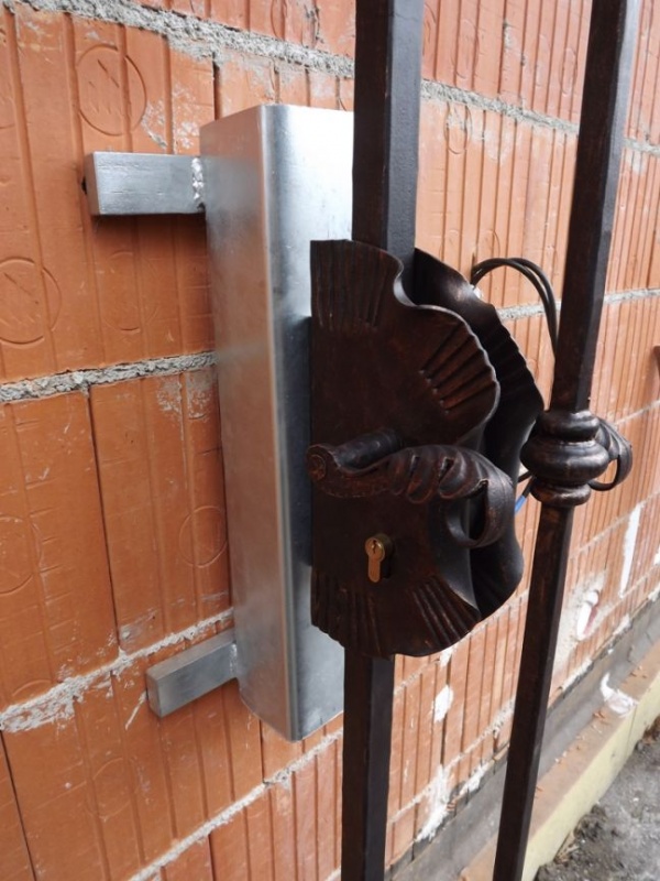 Kovan� br�na Brno - venkov, Moutnice - kovaná brána Brno-venkov, Moutnice 06