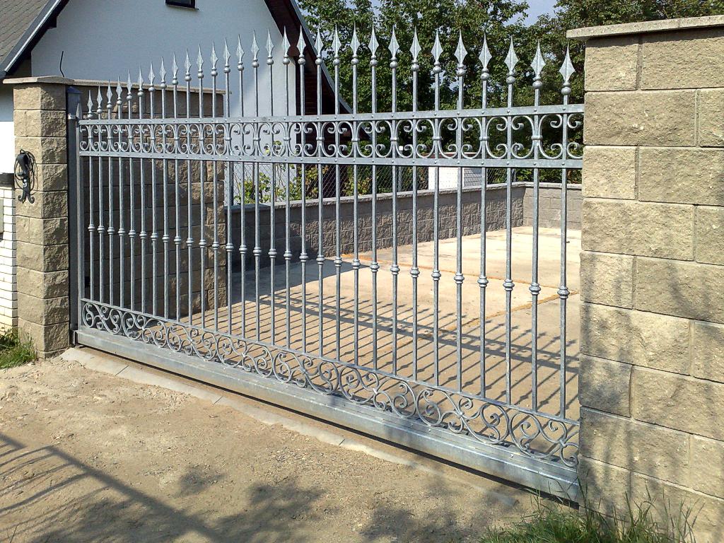 Kovan� br�na Vojkovice - Vojkovice Brána 04C