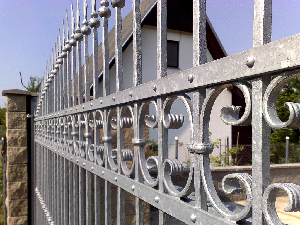 Kovan� br�na Vojkovice - Vojkovice Brána 05C