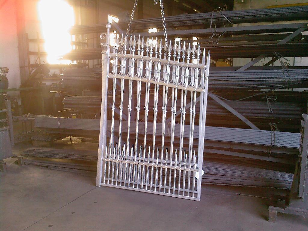 Kovan� br�na Brno - Bystrc - brána_bystrc_03