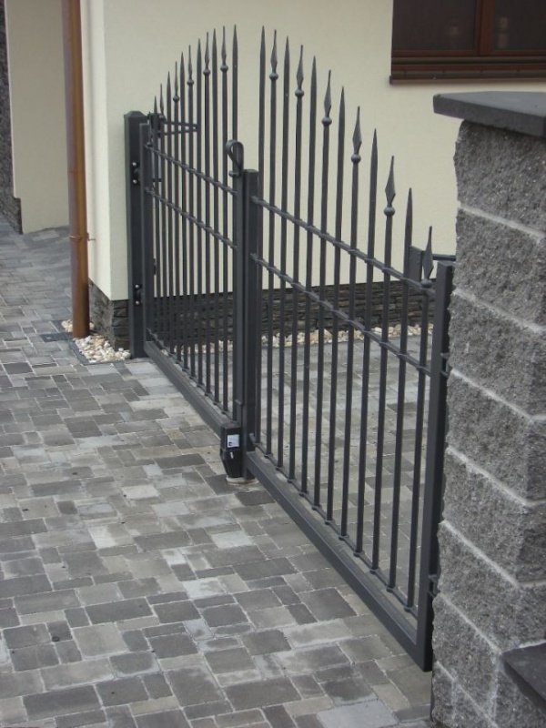 Kovan� br�na Sokolnice - Brána_Sokolnice_02.jpe