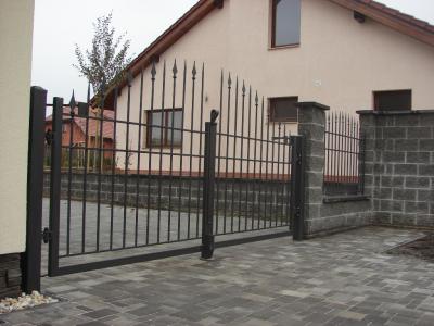Kovaná brána Sokolnice
