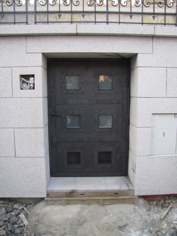 Kovan� dve�e L�zn� Libverda - Kované dveře do skladu minerálních vod - Lázně Libverda