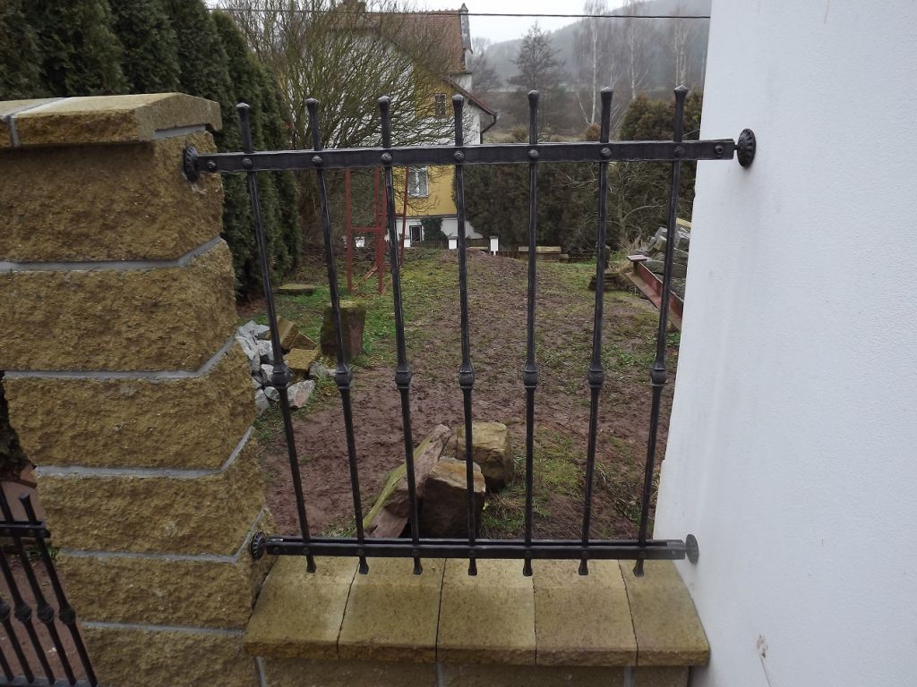 Kovan� br�na, branka a plot Svit�vka - Kovaný plot - Svitávka