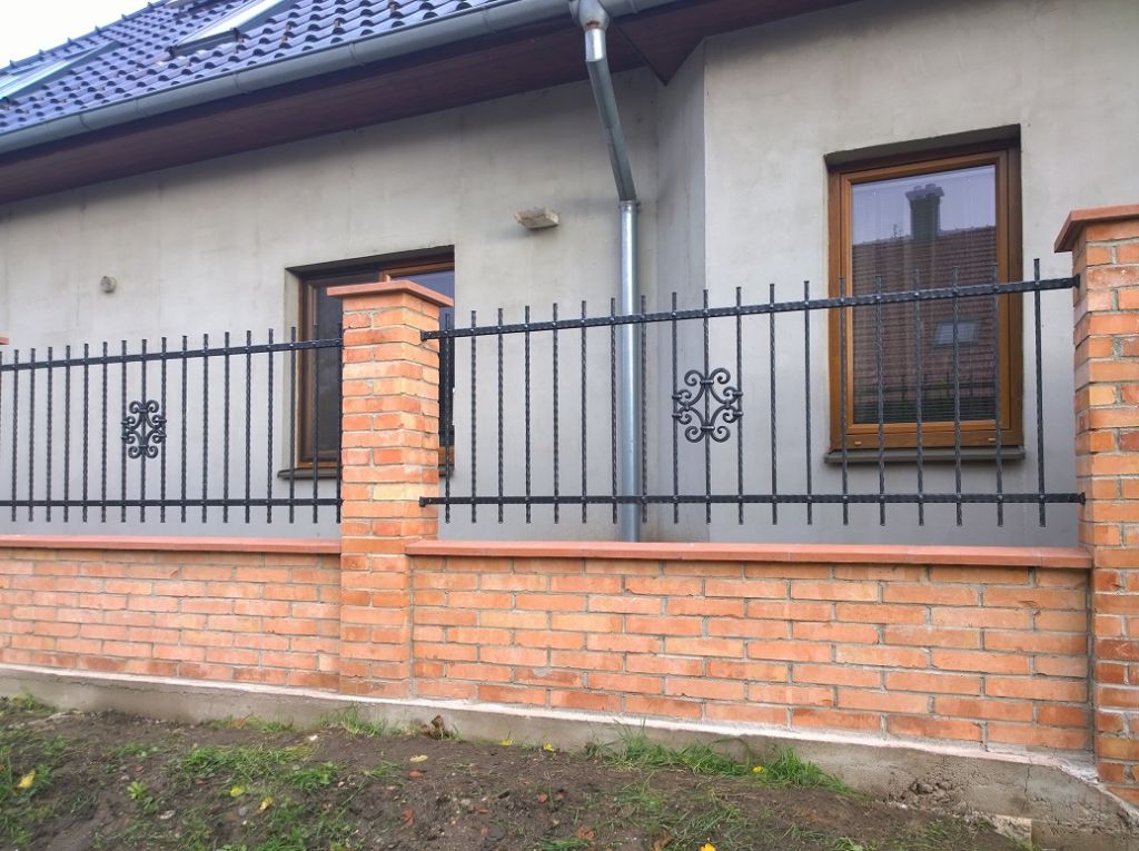 Kovan� plot a branka - �jezd u Brna - Újezd u Brna, ploty_02