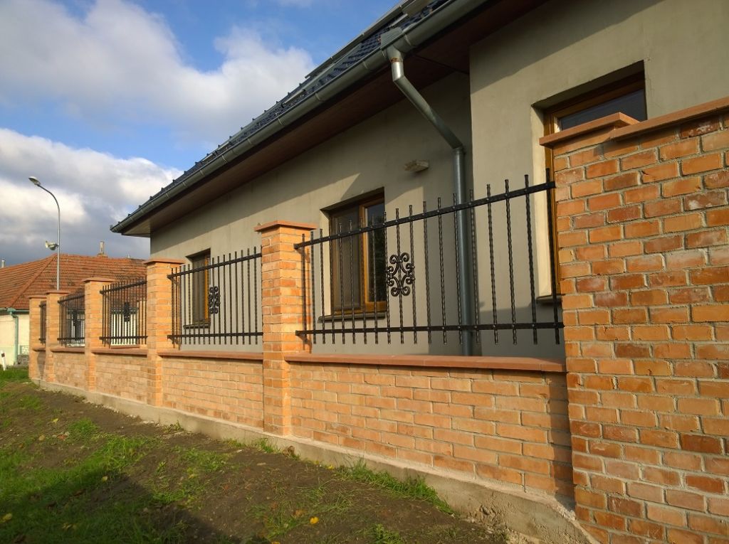 Kovan� plot a branka - �jezd u Brna - Újezd u Brna, ploty_04