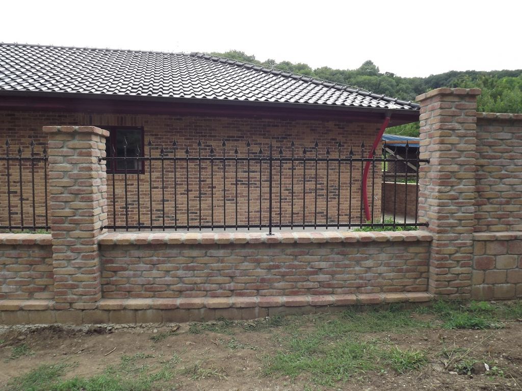 Branka a ploty Klobouky u Brna - Klobouky - kované ploty_01