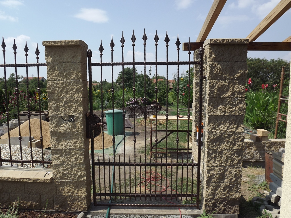 Brno-venkov, Moutnice: Kovan� branka - Moutnice kovaná bránka_1