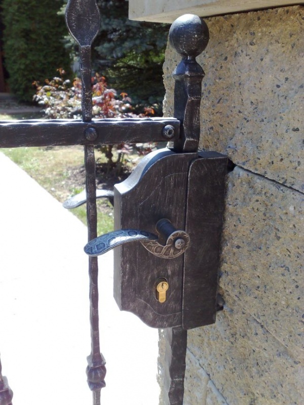 Kovan branka cmanice - Řícmanice - Montáž - Detail kliky