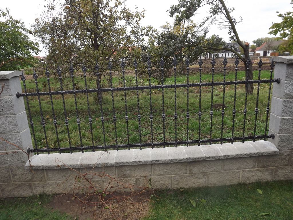 Kovan� plot - Kobylnice - kované oplocení  Kobylnice