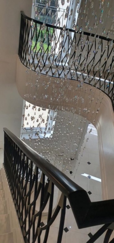 Kovan� br�na, branka, balkonov� z�bradl� Praha Pr�honice - schod_ zábradlí Praha - Průhonice I