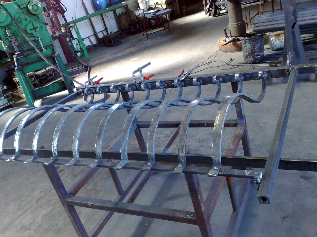 Kovan� balkonov� z�bradl� Sokolnice - Balkón FB24 (07)