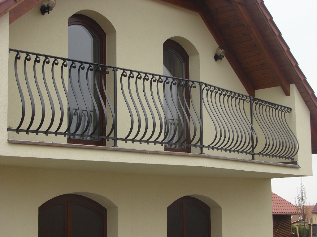 Kovan� balkonov� z�bradl� Sokolnice - DSC03710
