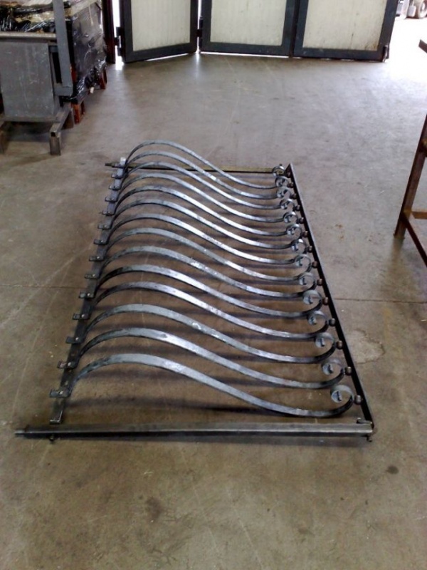 Kovan� balkonov� z�bradl� Sokolnice - balkon FB24