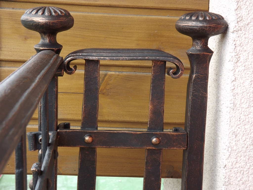 Kovan� z�bradl� Praha - kované zábradlí Praha 3