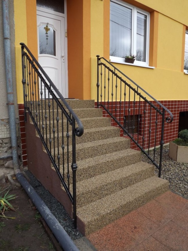 Schodi��ov� z�bradl� Telnice - Telnice - schodišťové zábradlí 01