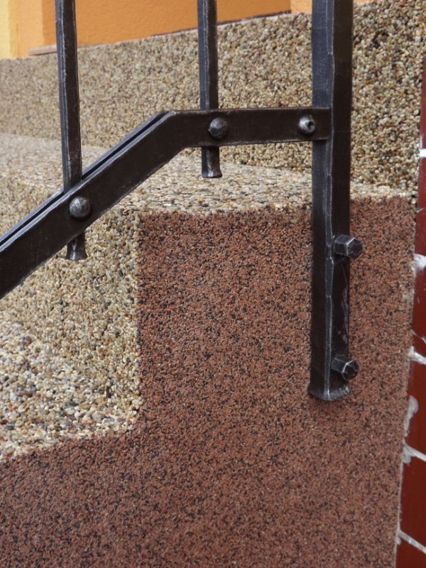 V�roba to�it�ho z�bradl� um�leck� kov�rny - Telnice - schodišťové zábradlí 06